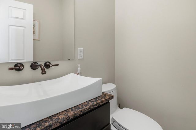 6 SHEPHERDS WAY, Glenside, PA 19038