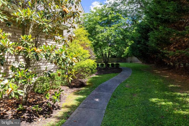 6 SHEPHERDS WAY, Glenside, PA 19038