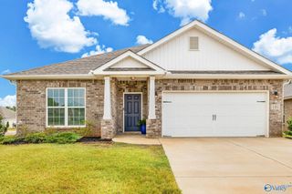 101 Silkwood Court SW, Huntsville, AL 35824