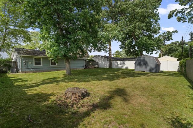 3426 Oxford Lane, South Bend, IN 46615