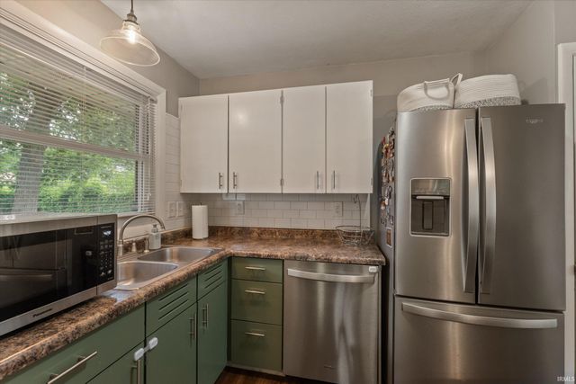 3426 Oxford Lane, South Bend, IN 46615