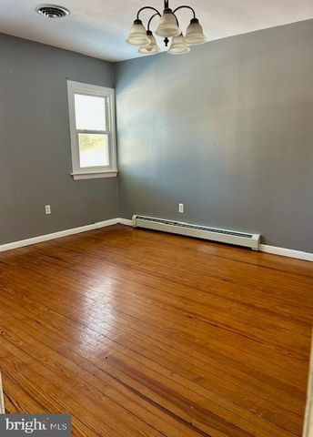 29 FOX ST, Port Elizabeth, NJ 08348