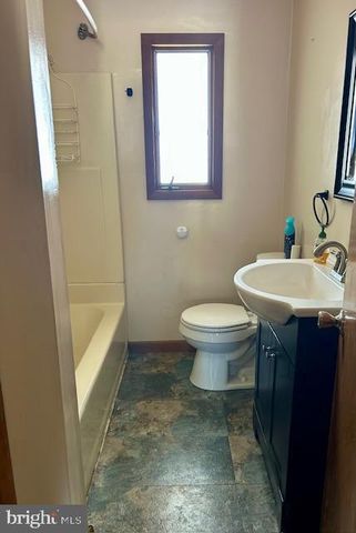 29 FOX ST, Port Elizabeth, NJ 08348