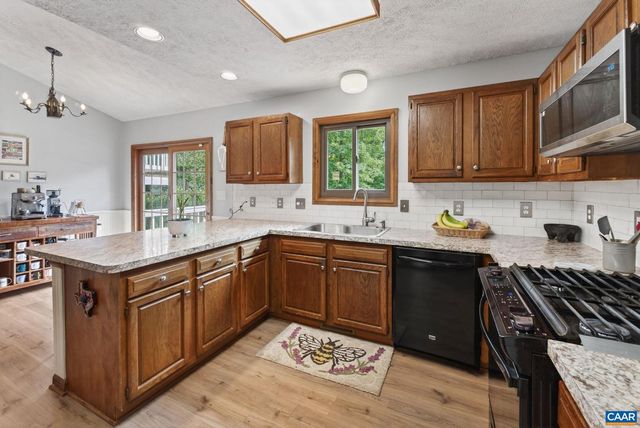 7 MULLIGAN DR, Palmyra, VA 22963