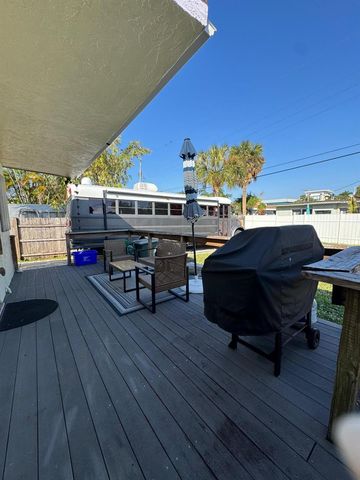 256 E 24th Street, Riviera Beach, FL 33404