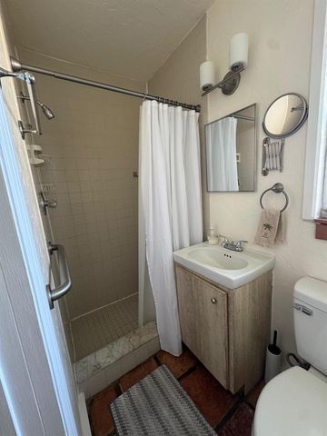256 E 24th Street, Riviera Beach, FL 33404