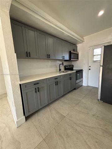 1821 NW 74th St, Miami, FL 33147