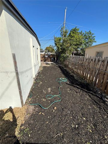 1821 NW 74th St, Miami, FL 33147