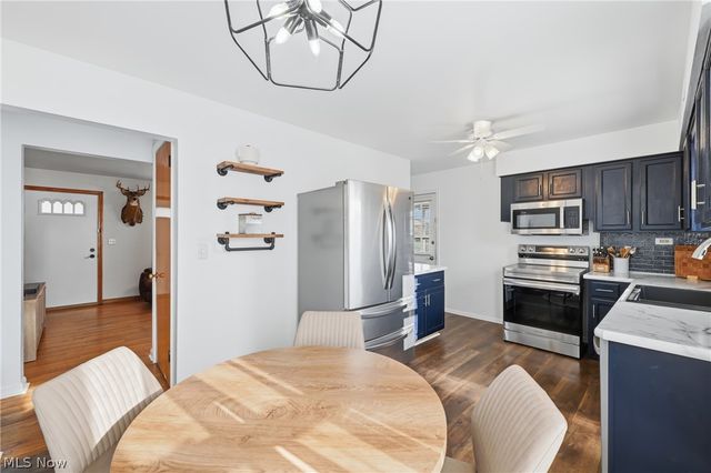 95 Westview Avenue, Hubbard, OH 44425
