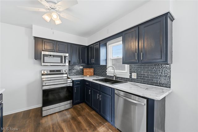 95 Westview Avenue, Hubbard, OH 44425