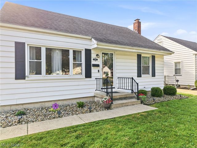 95 Westview Avenue, Hubbard, OH 44425