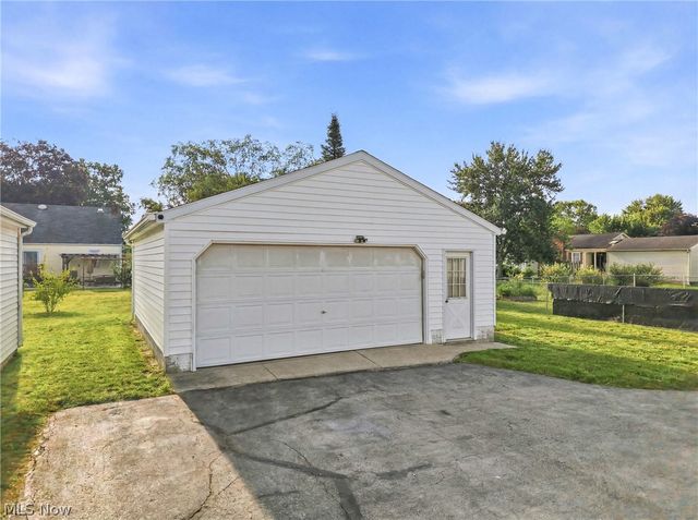 95 Westview Avenue, Hubbard, OH 44425