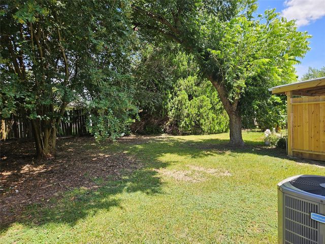1019 Woodbridge Avenue, Pearland, TX 77584