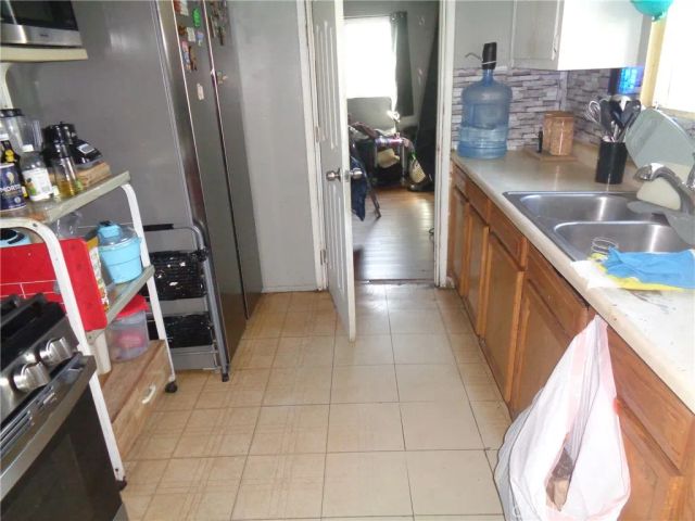 1512 S Maple Street, Santa Ana, CA 92707