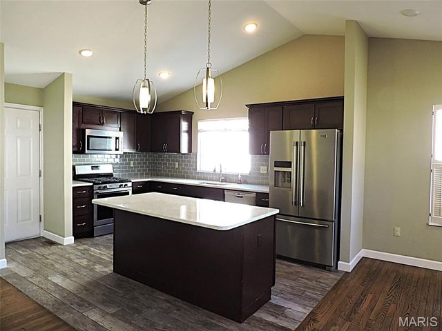 16735 Chesterfield Manor Drive, Chesterfield, MO 63005