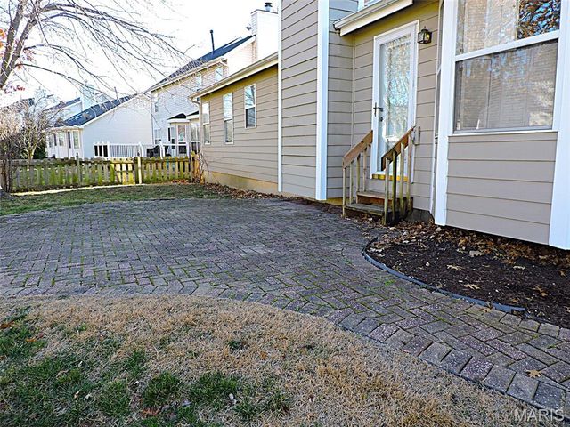 16735 Chesterfield Manor Drive, Chesterfield, MO 63005