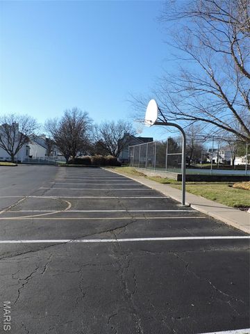 16735 Chesterfield Manor Drive, Chesterfield, MO 63005