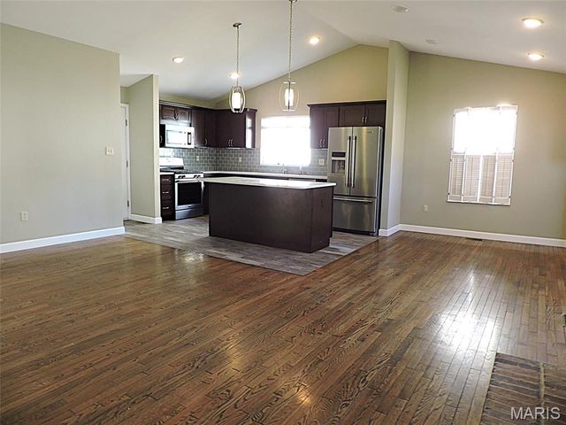 16735 Chesterfield Manor Drive, Chesterfield, MO 63005