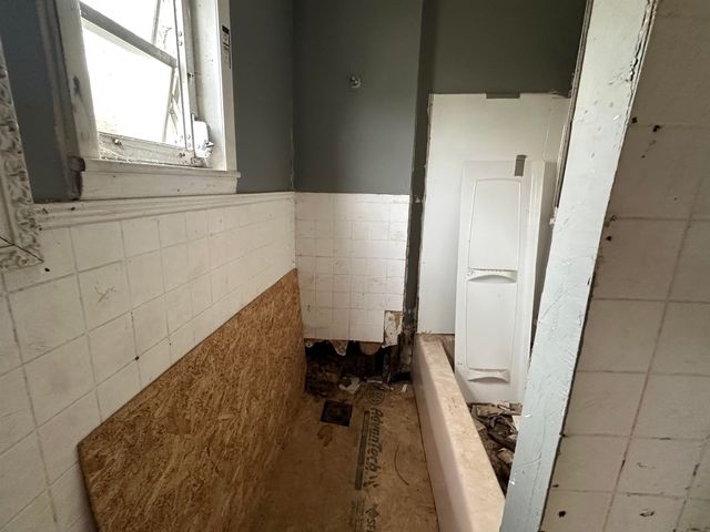 310 South Walnut, Huntington, WV 25705