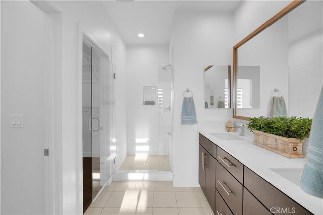8061 Ackerman, Buena Park, CA 90621