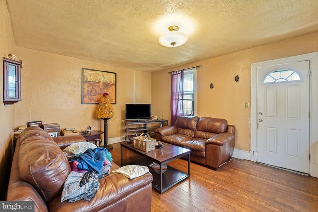 4936 EAST CAPITOL ST NE, Washington, DC 20019
