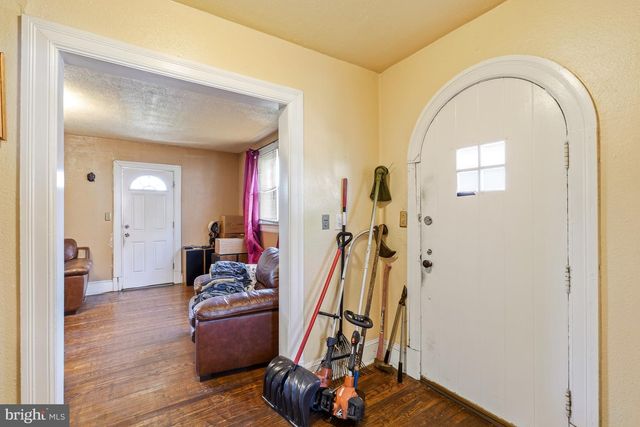 4936 EAST CAPITOL ST NE, Washington, DC 20019