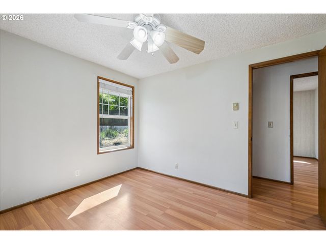 936 E 43RD Ave, Eugene, OR 97405