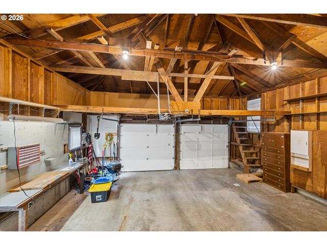 936 E 43RD Ave, Eugene, OR 97405