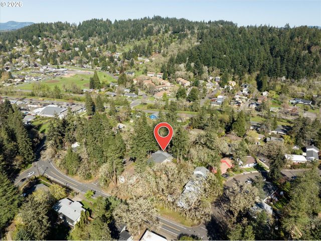 936 E 43RD Ave, Eugene, OR 97405