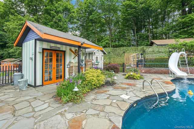 55 Buckberg Mountain Road, Tomkins Cove, NY 10986