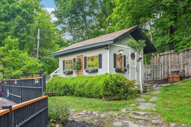55 Buckberg Mountain Road, Tomkins Cove, NY 10986