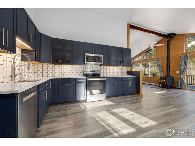 417 Cedar Dr, Lyons, CO 80540