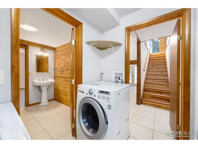 417 Cedar Dr, Lyons, CO 80540