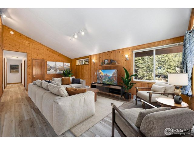 417 Cedar Dr, Lyons, CO 80540