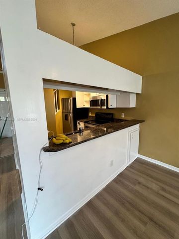 911 Coral Club Dr 911, Coral Springs, FL 33071
