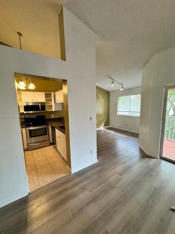 911 Coral Club Dr 911, Coral Springs, FL 33071