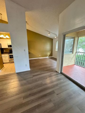 911 Coral Club Dr 911, Coral Springs, FL 33071