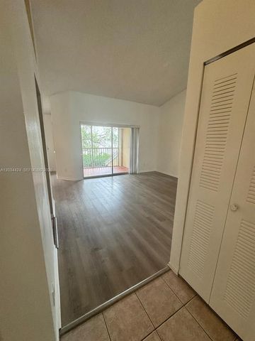 911 Coral Club Dr 911, Coral Springs, FL 33071