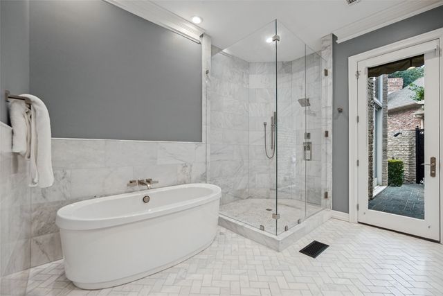 7744 Glen Albens Circle, Dallas, TX 75225