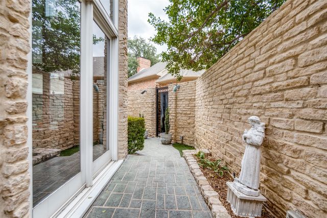 7744 Glen Albens Circle, Dallas, TX 75225