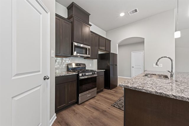 2320 Cedar Place Drive, Conroe, TX 77306