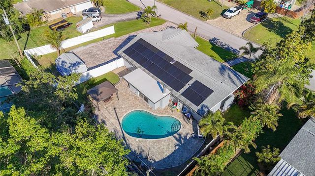 1247 HOLIDAY DRIVE, Tarpon Springs, FL 34689
