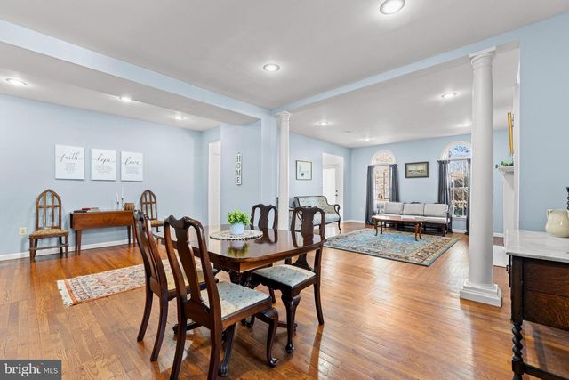 214 S ROYAL AVE, Front Royal, VA 22630