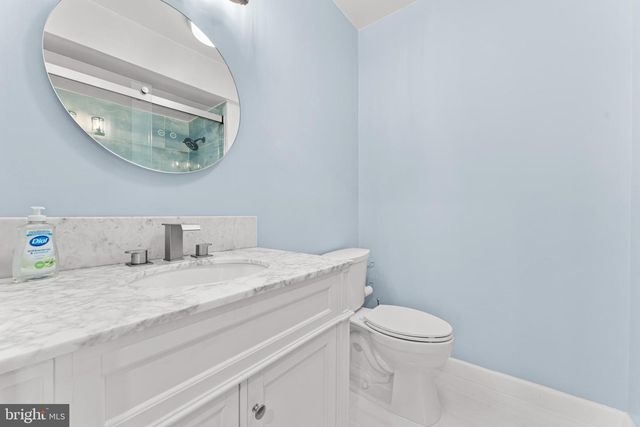 214 S ROYAL AVE, Front Royal, VA 22630