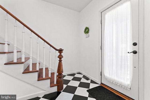 214 S ROYAL AVE, Front Royal, VA 22630