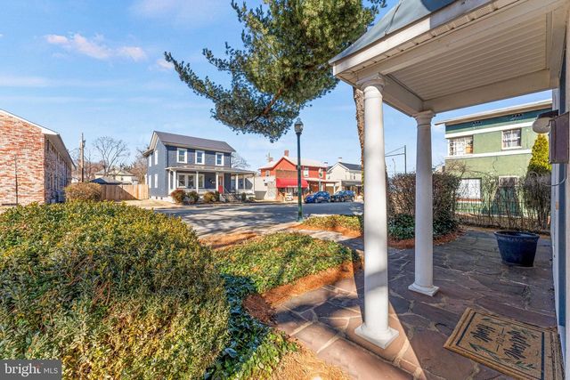 214 S ROYAL AVE, Front Royal, VA 22630