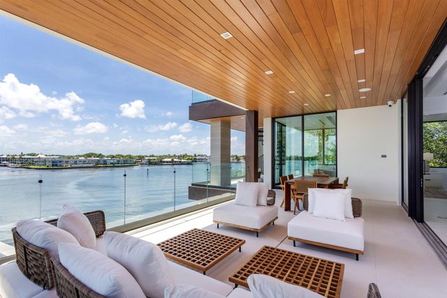 900 Lago Mar Lane Penthouse, Boca Raton, FL 33431