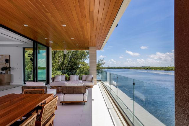 900 Lago Mar Lane Penthouse, Boca Raton, FL 33431