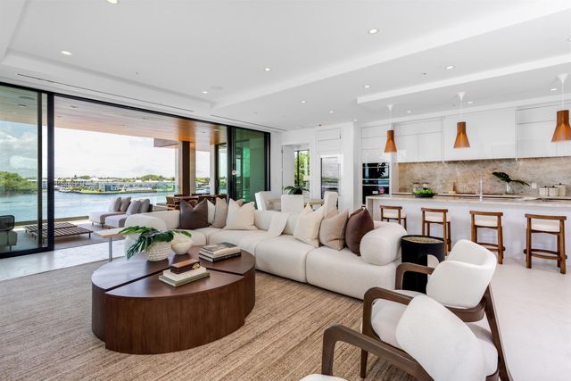 900 Lago Mar Lane Penthouse, Boca Raton, FL 33431
