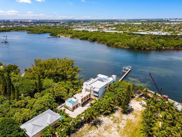900 Lago Mar Lane Penthouse, Boca Raton, FL 33431